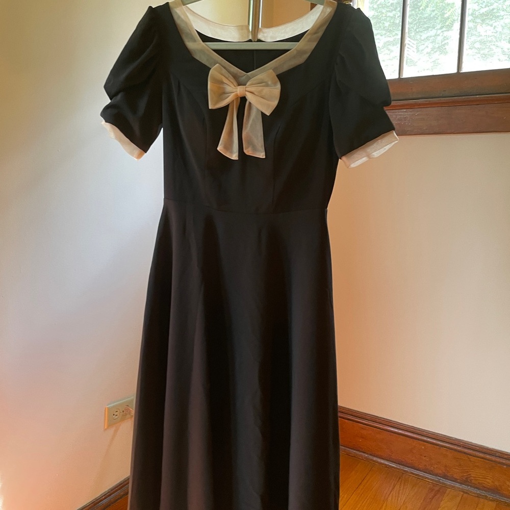Dress - Picture 5 of 6